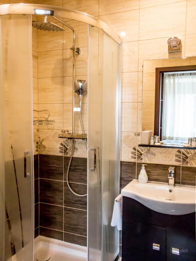 Control Motel Jászberény Dış mekan fotoğraf