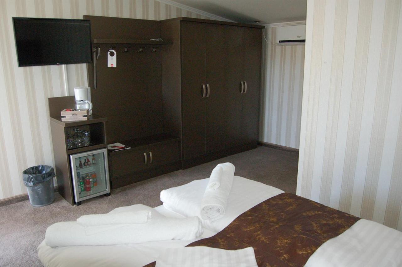 Control Motel Jászberény Dış mekan fotoğraf