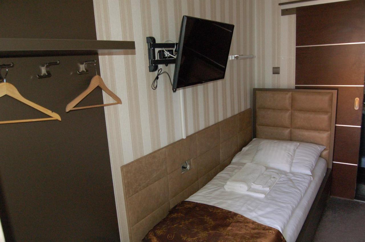 Control Motel Jászberény Dış mekan fotoğraf